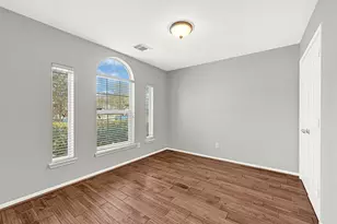 5318 Champions Way Ln, Houston, TX 77066 - Photo 11