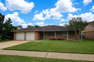 2701 Henderson Ln, Deer Park, TX 77536 - Photo 1