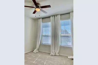 8604 Cedardale Park Drive, Houston, TX 77063 - Photo 23