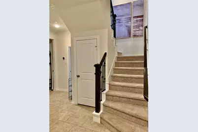 8604 Cedardale Park Drive, Houston, TX 77063 - Photo 3