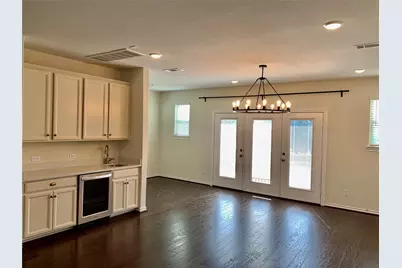 8604 Cedardale Park Drive, Houston, TX 77063 - Photo 5