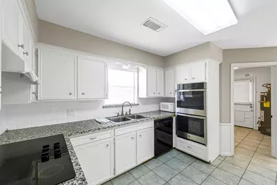 614 Val Lena Drive, Houston, TX 77024 - Photo 9