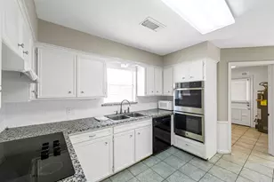 614 Val Lena Dr, Houston, TX 77024 - Photo 9