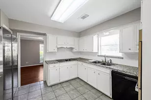 614 Val Lena Dr, Houston, TX 77024 - Photo 11