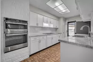 7015 Lacy Hill Dr, Houston, TX 77036 - Photo 7