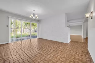 7015 Lacy Hill Dr, Houston, TX 77036 - Photo 13