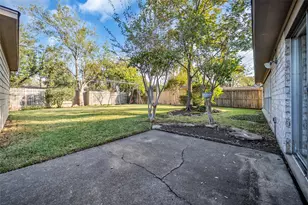 7015 Lacy Hill Dr, Houston, TX 77036 - Photo 33