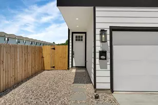 2210 Mansfield, Houston, TX 77091 - Photo 3