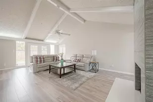 6107 Sanford Rd, Houston, TX 77096 - Photo 3