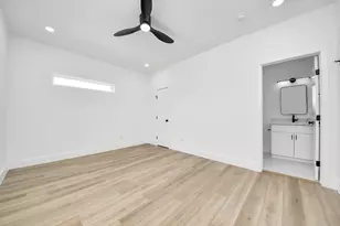 801 E 32nd 1/2 St, Houston, TX 77022 - Photo 25