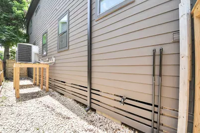 801 E 32nd 1/2 Street #B, Houston, TX 77022 - Photo 31