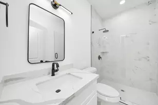 801 E 32nd 1/2 St, Houston, TX 77022 - Photo 9