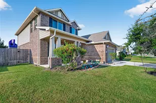 3219 Charles Pl, Mont Belvieu, TX 77523 - Photo 3