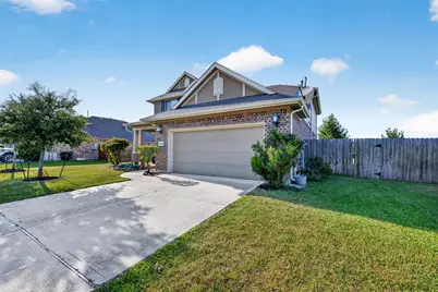 3219 Charles Place, Mont Belvieu, TX 77523 - Photo 5