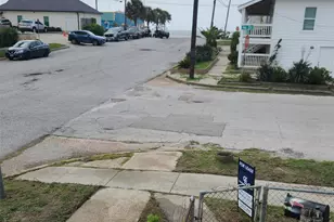 1725 18th St, Galveston, TX 77550 - Photo 15