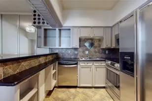 2100 Tanglewilde St, Houston, TX 77063 - Photo 11