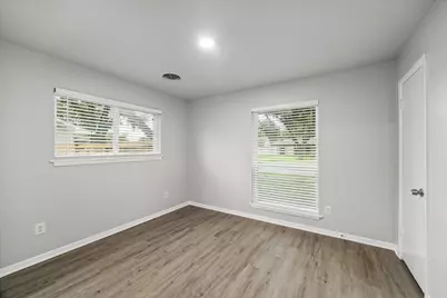 4114 Hill Oak Drive, Houston, TX 77092 - Photo 5