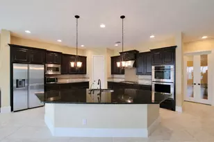 7711 Reseda St, Sugar Land, TX 77479 - Photo 5