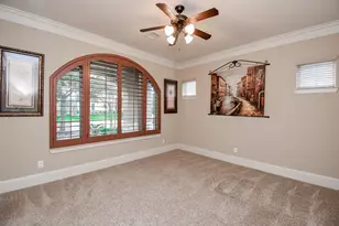 7711 Reseda St, Sugar Land, TX 77479 - Photo 9