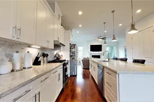 5422 Darling St, Houston, TX 77007 - Photo 9