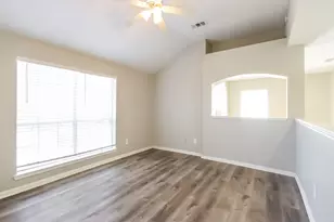 16206 Hollow Rock Dr, Houston, TX 77070 - Photo 9