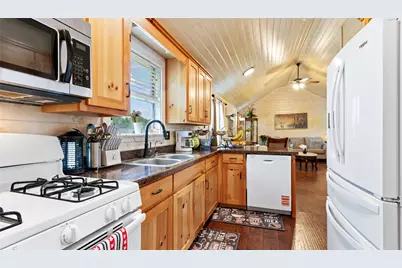 7460 Commander Roland Drive, Hitchcock, TX 77563 - Photo 29