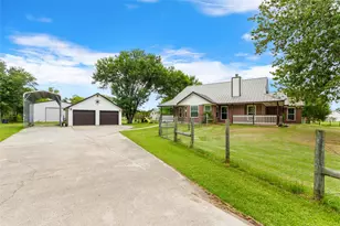 7460 Commander Roland Dr, Hitchcock, TX 77563 - Photo 3