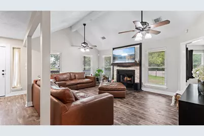 7460 Commander Roland Drive, Hitchcock, TX 77563 - Photo 9
