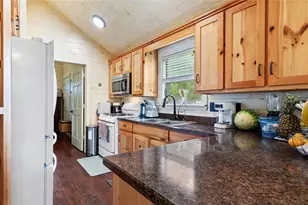 7460 Commander Roland Dr, Hitchcock, TX 77563 - Photo 27
