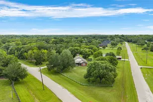 7460 Commander Roland Dr, Hitchcock, TX 77563 - Photo 39