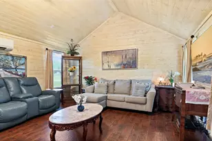 7460 Commander Roland Dr, Hitchcock, TX 77563 - Photo 25