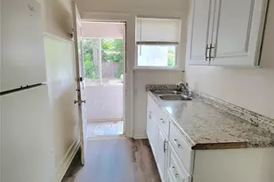 1238 Peden St, Houston, TX 77006 - Photo 13