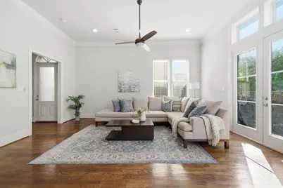 1360 W 25th Street, Houston, TX 77008 - Photo 9