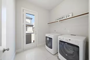 1360 W 25th St, Houston, TX 77008 - Photo 23