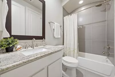 1360 W 25th Street, Houston, TX 77008 - Photo 27