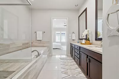 1360 W 25th Street, Houston, TX 77008 - Photo 17