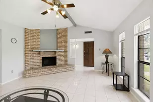 14634 Meyersville Dr, Houston, TX 77049 - Photo 9