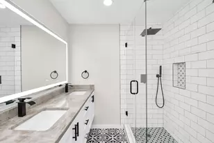 4238 T C Jester Blvd, Houston, TX 77018 - Photo 17
