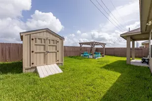 14911 Spg Frst Ln, Baytown, TX 77523 - Photo 33
