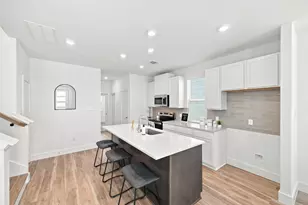6071 Cebra St, Houston, TX 77091 - Photo 13