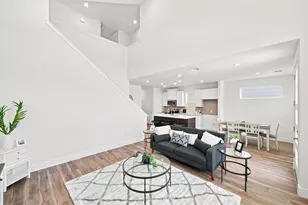 6071 Cebra St, Houston, TX 77091 - Photo 9