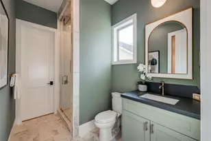 1002 E 6th 1/2 St, Houston, TX 77009 - Photo 47