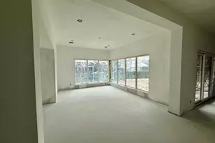 1002 E 6th 1/2 St, Houston, TX 77009 - Photo 15