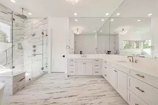 1002 E 6th 1/2 St, Houston, TX 77009 - Photo 37