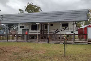 414 Avenue E, Highlands, TX 77562 - Photo 19