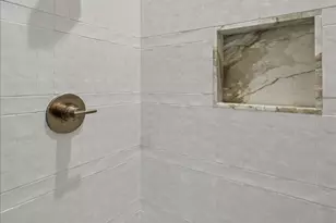 10043 Briarwild Ln, Houston, TX 77080 - Photo 11