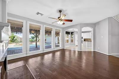 120 Crescent Bay Drive, League City, TX 77573 - Photo 13