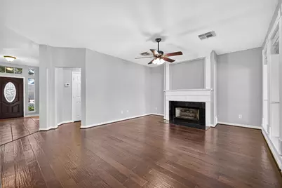 120 Crescent Bay Drive, League City, TX 77573 - Photo 15