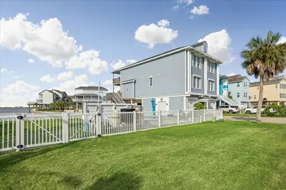 426 Sunset Circle, Tiki Island, TX 77554 - Photo 5