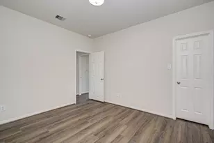 6702 Castle Terrace Ct, Spring, TX 77379 - Photo 11